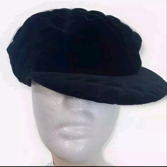 Toppers' Inc Women's Quilted Velvet Hat Black Fashionable Goth 80s Style Retro - Picture 1 of 9